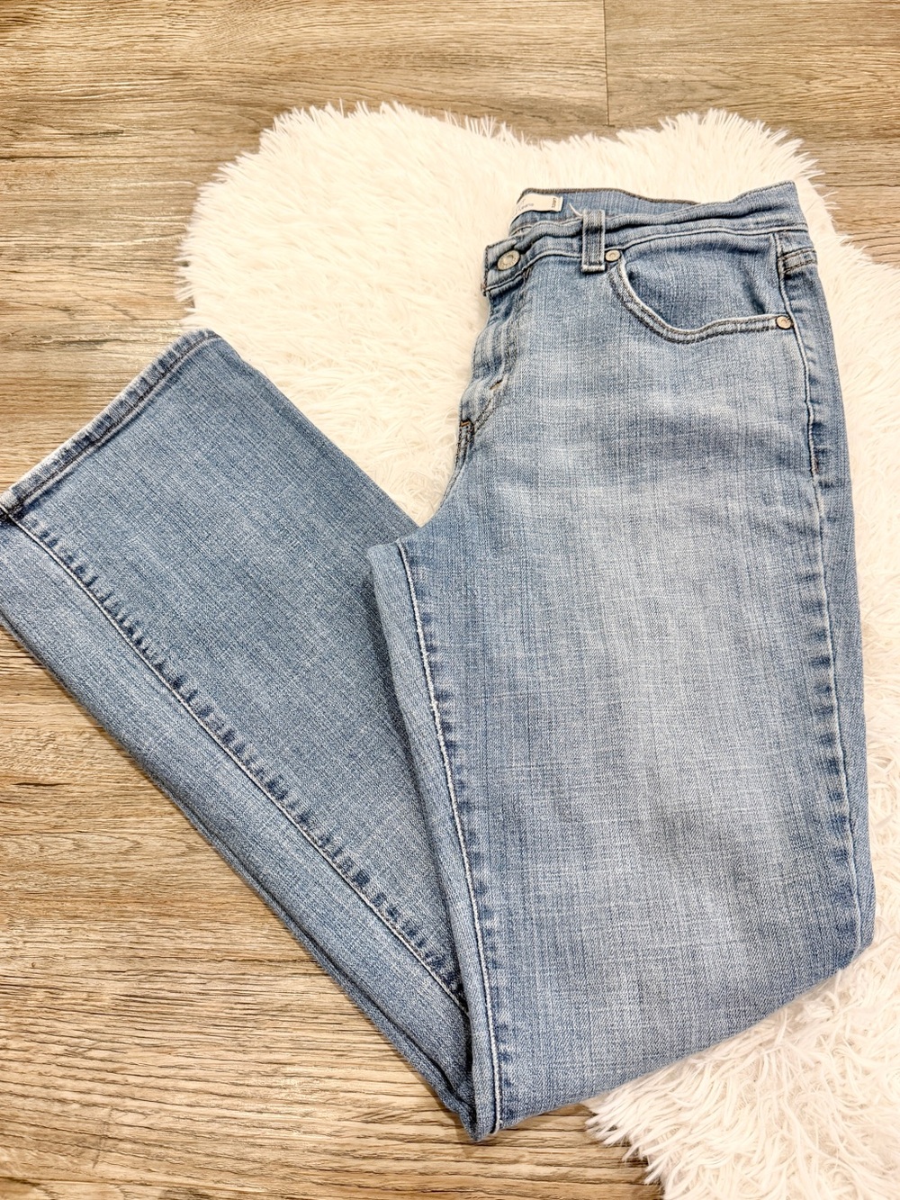Levi’s 515 Bootcut Jeans 10